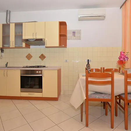 Apartment Vesna Makarska
